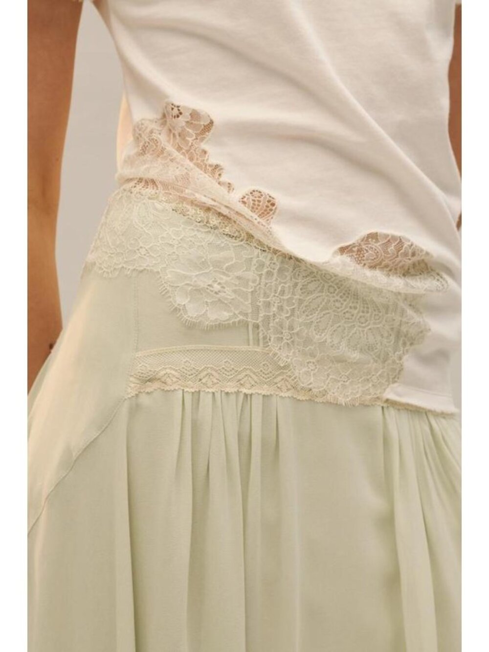 ZARA LIMITED EDITION ASYMMETRIC LACE T-SHIRT - Picture 3 of 8